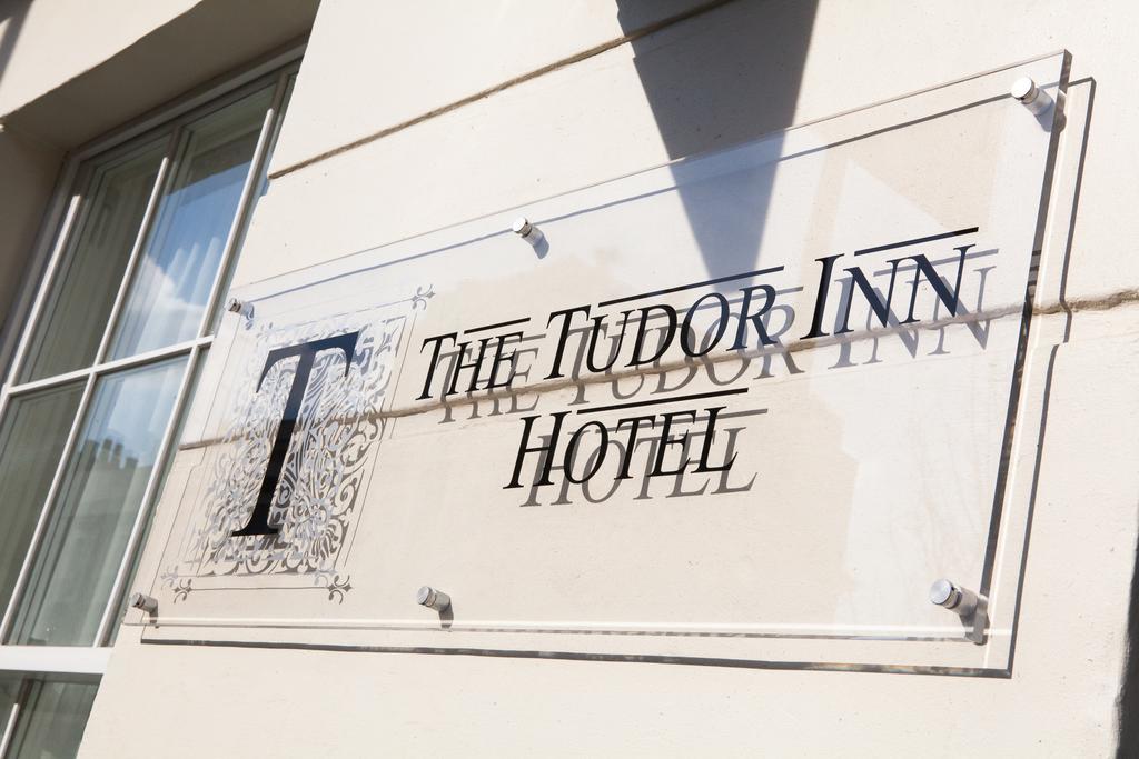 The Tudor Inn Hotel Londen Buitenkant foto